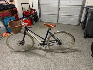 Schwinn - It’s a Shinola from Detroit w/Schwinn tires, 2017