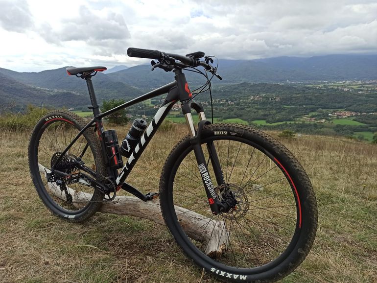 Used Scott Scale 980 Bike black/white 2019 2019 Mountainbike — image 2 of 5