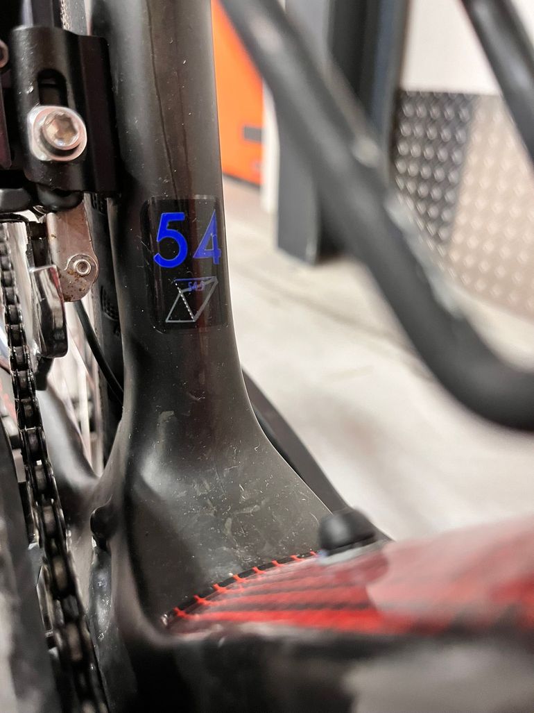 Used Fuji Fuji Transonic Full Carbon Aero Ultegra 11sp Di2 - Size 54 2019 Road & Gravel — image 6 of 10
