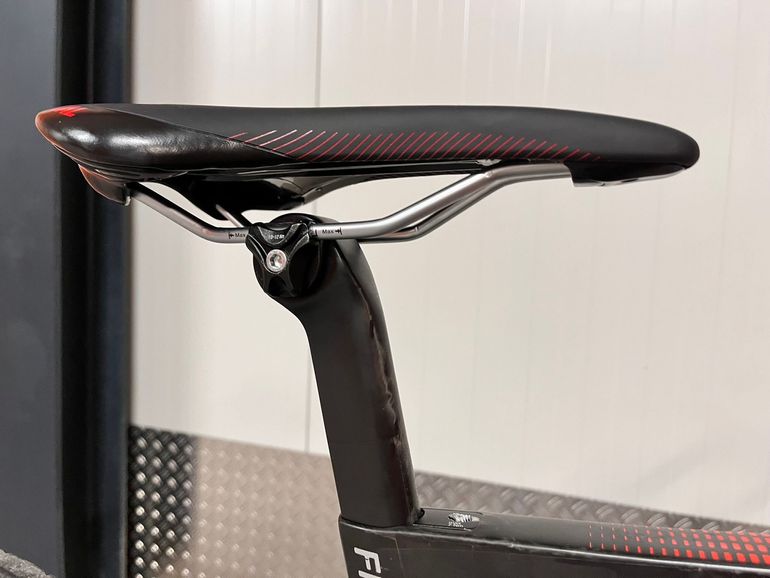 Used Fuji Fuji Transonic Full Carbon Aero Ultegra 11sp Di2 - Size 54 2019 Road & Gravel — image 7 of 10