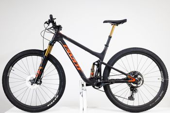 Used Pivot Mach 4 Sl Pro Xt/Xtr 2022 Mountainbike — image 2 of 10
