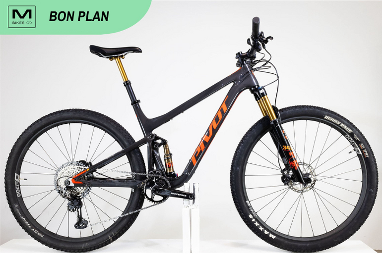 Used Pivot Mach 4 Sl Pro Xt/Xtr 2022 Mountainbike — image 1 of 10