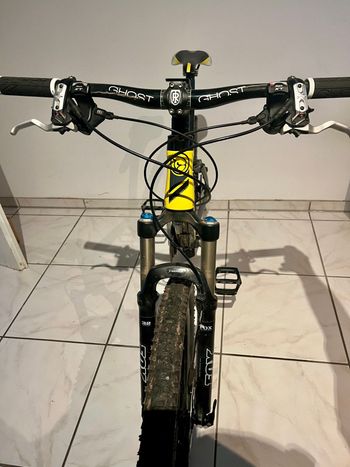 Used Ghost AMR LECTOR 7700 2011 Mountainbike, Black — image 2 of 10