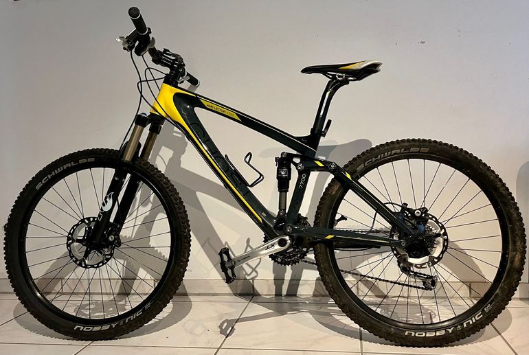 Used Ghost AMR LECTOR 7700 2011 Mountainbike, Black — image 1 of 10