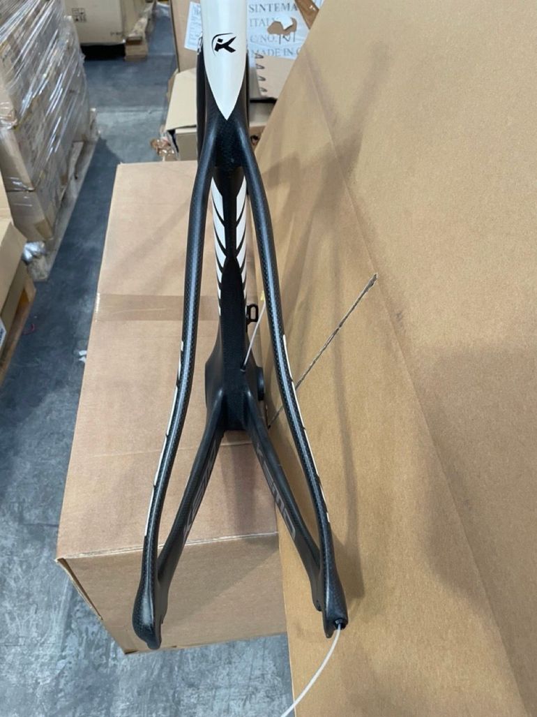 Used Kuota KEMO KE T8 - NEW MISURA L Frameset 2018 Road & Gravel, Black — image 4 of 7