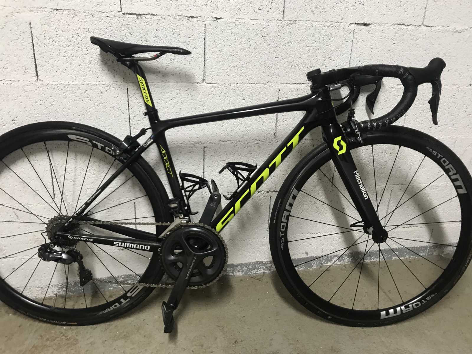 Scott Addict RC Di2 used in 49 cm | buycycle