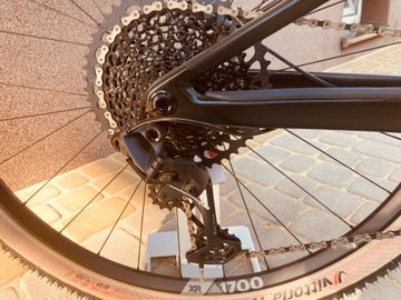 Used BMC Fourstroke TWO 2024 2024 Mountainbike, Light Gray, 29 — image 3 of 4