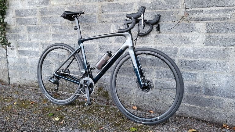 Used Specialized Roubaix Pro - SRAM Force eTap AXS 2020 2020 Road & Gravel, Hellgrau — image 1 of 4