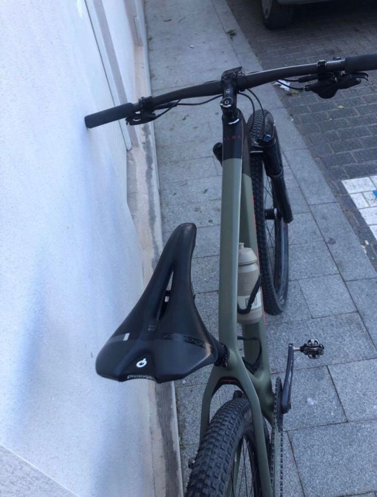 Orbea ALMA M30 2022 2022 Mountainbike usato, Verde — immagine 8 di 9