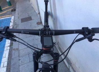 Orbea ALMA M30 2022 2022 Mountainbike usato, Verde — immagine 5 di 9