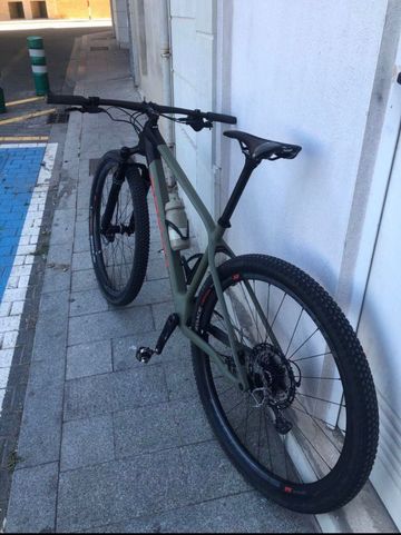 Used Orbea ALMA M30 2022 2022 Mountainbike, Green, 29 — image 2 of 9