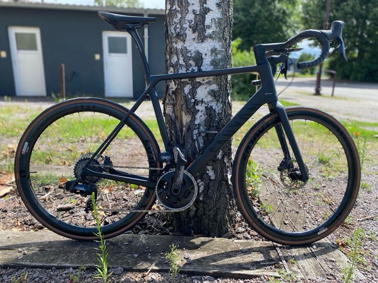 Canyon Endurace CF SLX Disc 8.0 eTap used in L buycycle UK