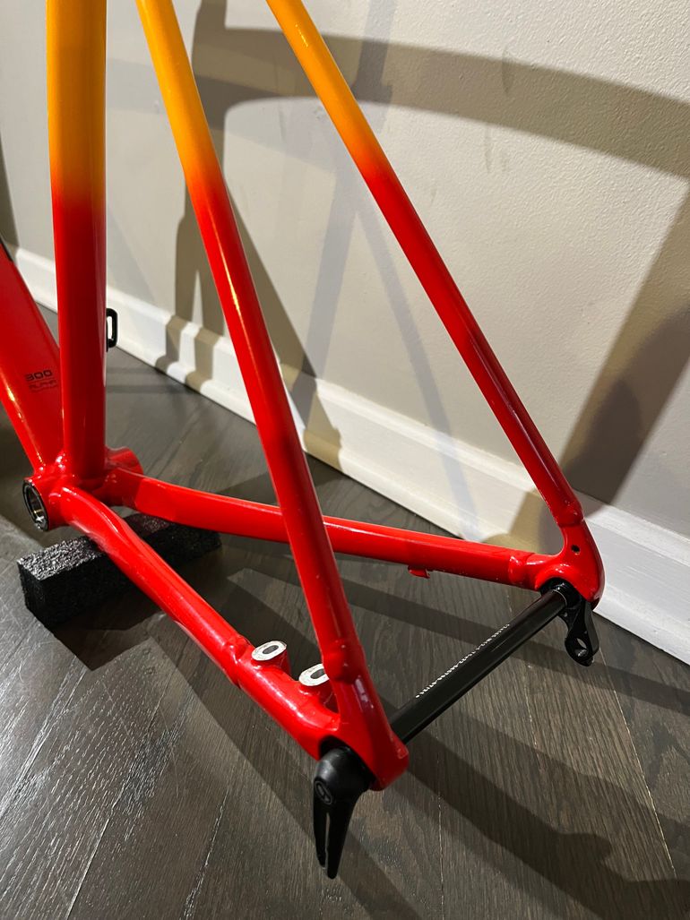 Used Trek emonda alr Frameset 2022 Road & Gravel, Red — image 15 of 25