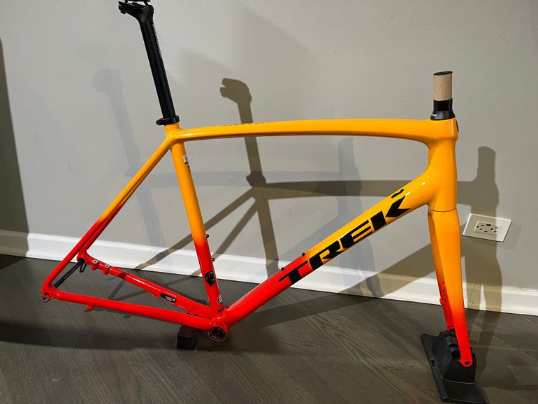 Used Trek emonda alr Frameset 2022 Road & Gravel, Red — image 2 of 25