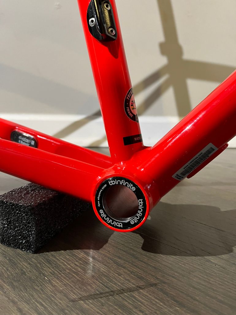 Used Trek emonda alr Frameset 2022 Road & Gravel, Red — image 3 of 25