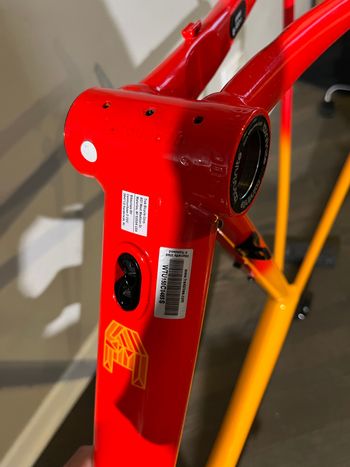 Used Trek emonda alr Frameset 2022 Road & Gravel, Red — image 5 of 25