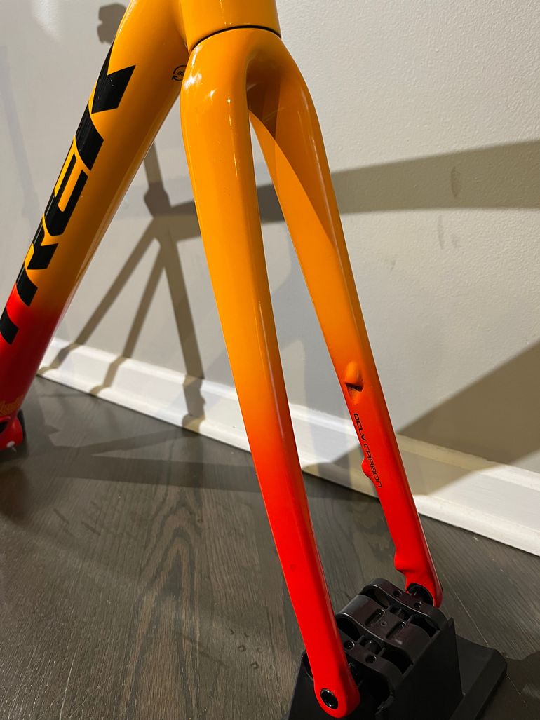 Used Trek emonda alr Frameset 2022 Road & Gravel, Red — image 24 of 25