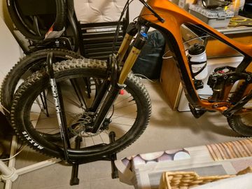 Gebrauchtes Giant Reign Advanced Pro 29 1 2022 2022 Mountainbike, Orange, 29 — Bild 3 von 4