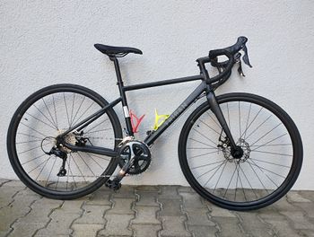 Used TRIBAN Road Bike RC500 (Disc Brakes) 2022 Road & Gravel, Nero — image 1 of 5