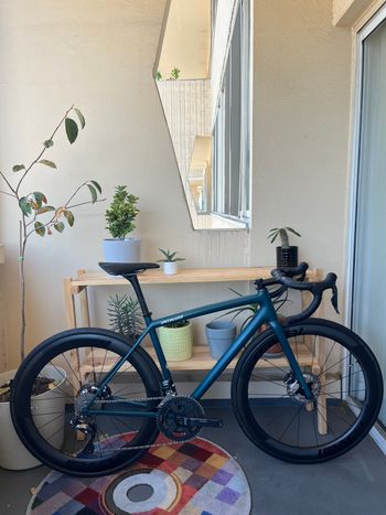Used Specialized Aethos Expert - Shimano Ultegra Di2 2022 Road & Gravel, Green — image 1 of 13