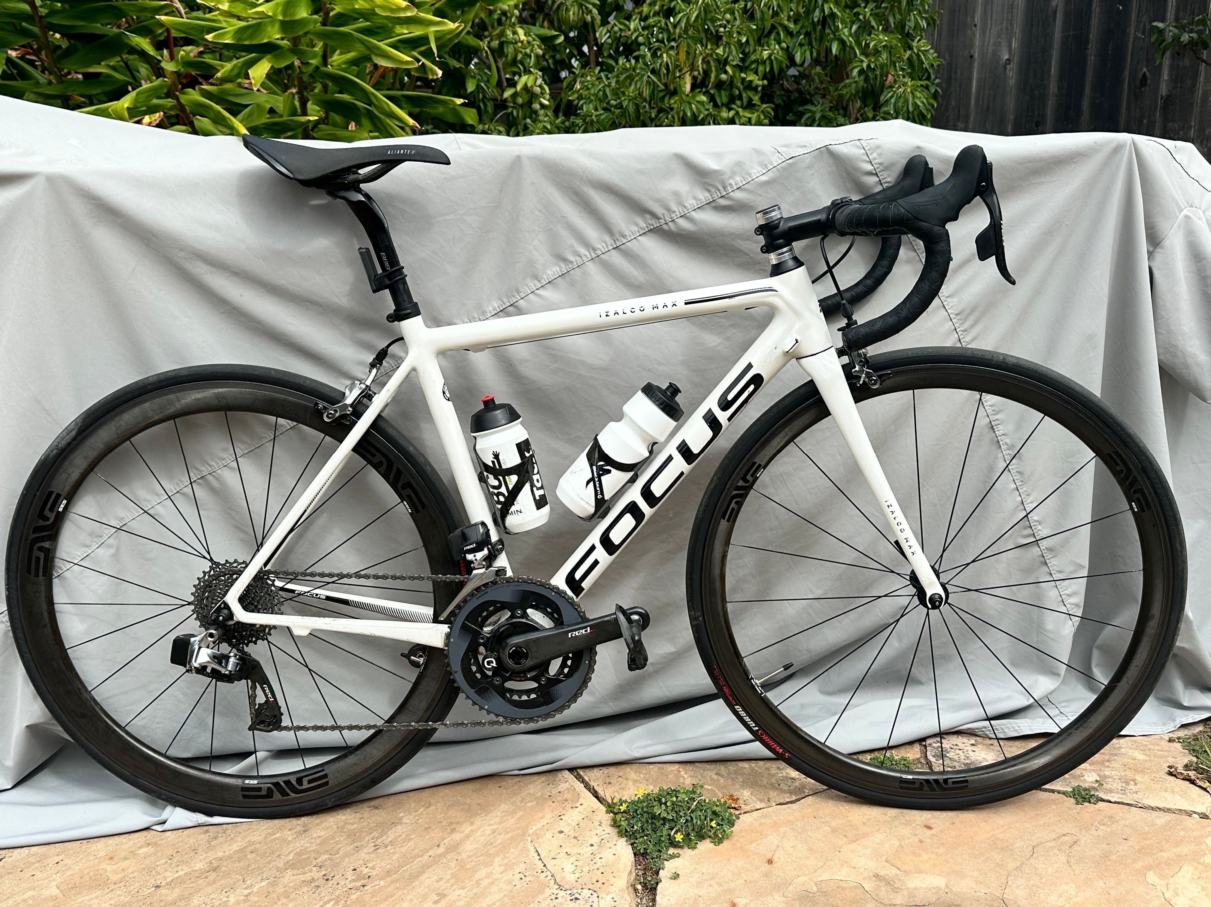 Focus Izalco Max used in XS | buycycle USA