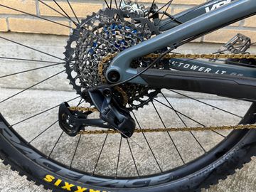 Santa Cruz Santacruz Hightower LT CC 2019 Mountainbike d'occasion — image 3 sur 6