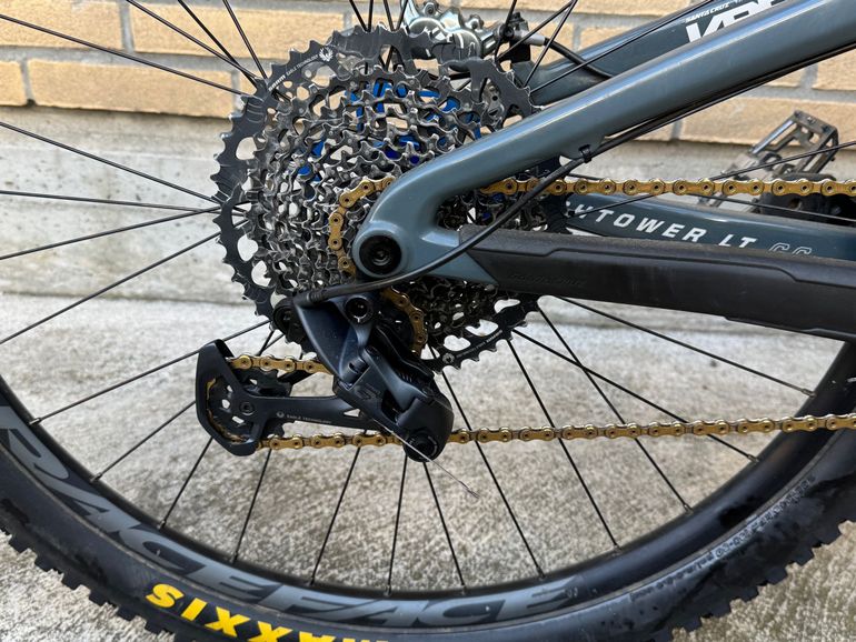 Santa Cruz Santacruz Hightower LT CC 2019 Mountainbike d'occasion — image 3 sur 6
