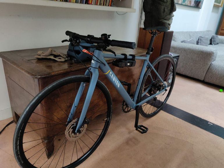 Used Canyon Roadlite 2022 Road & Gravel, Blue — image 2 of 3