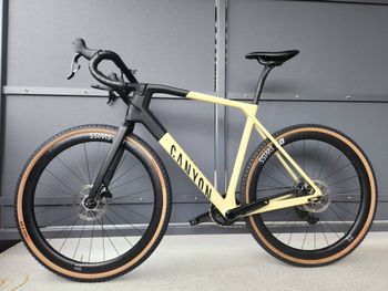 Used Canyon Grail CF SL 7 eTap 2022 Road & Gravel — image 3 of 8