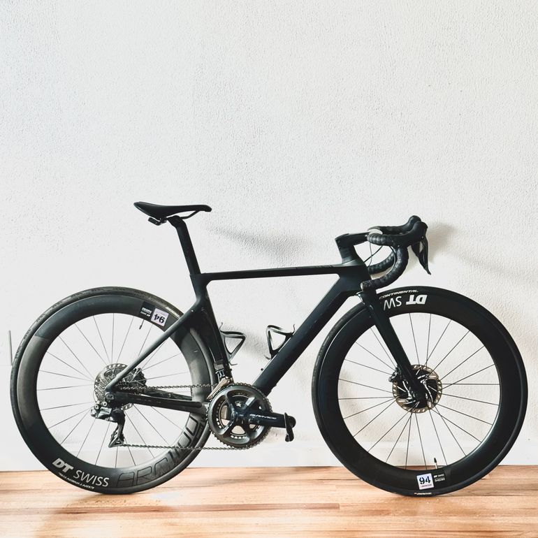 Used Canyon Aeroad CF SLX Disc 9.0 Di2 2020 2020 Road & Gravel — image 1 of 7