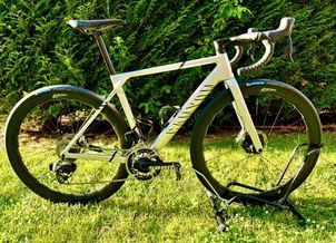 Canyon - Ultimate CFR eTap 2023, 2023