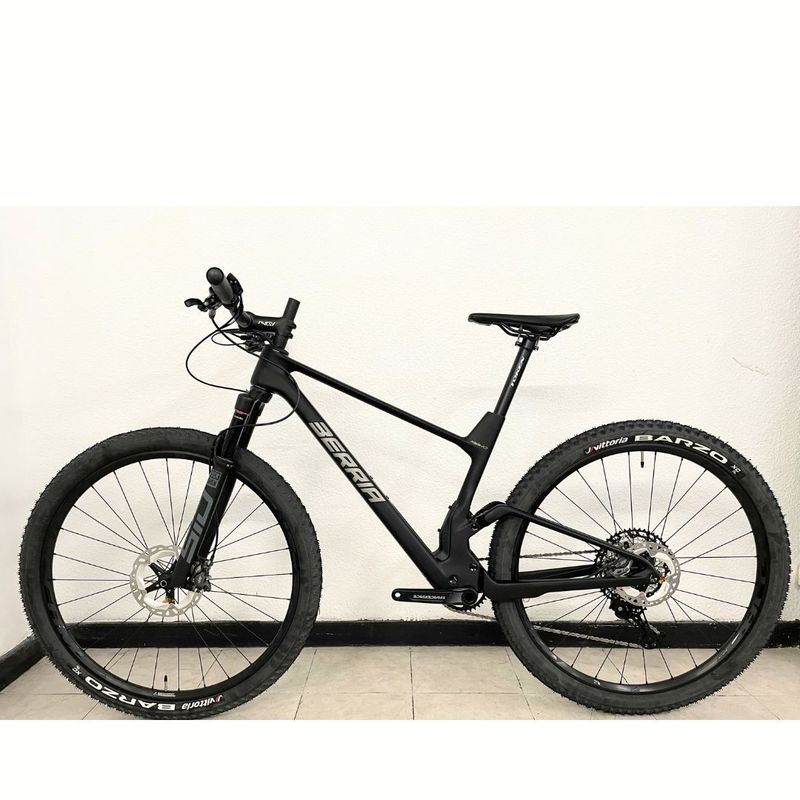 Used Berria MAKO 6 2024 2024 Mountainbike, Black, 29 — image 2 of 3