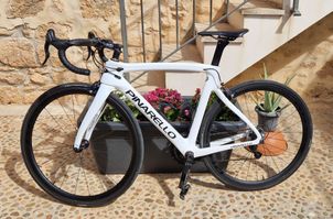 Pinarello - DOGMA F8, 2021