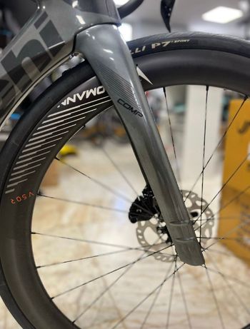 Used Bianchi Oltre Comp 105 Di2 2024 Road & Gravel, Black — image 8 of 10