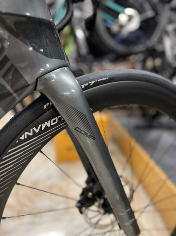 Used Bianchi Oltre Comp Rival eTap AXS 2024 Road & Gravel, Black — image 7 of 7