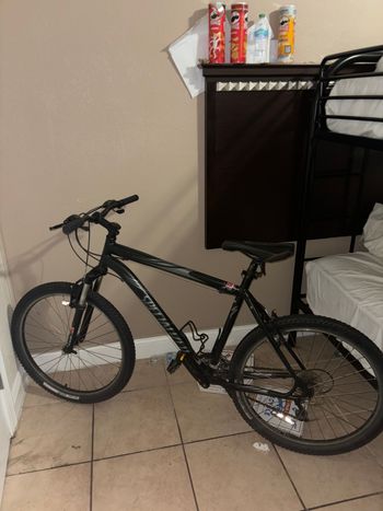 Specialized - Rockhopper Sport 27.5 2023, 2023