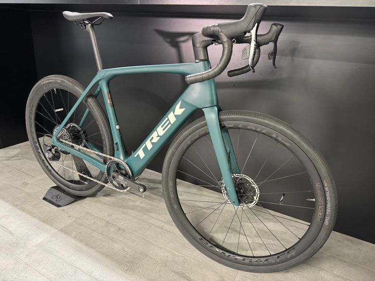 Brugt Trek Domane+ SLR 7 AXS 2024 2024 Road & Gravel — billede 9 af 9