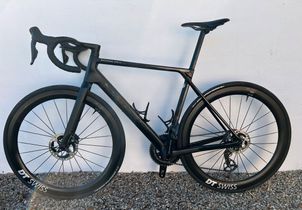 Canyon - Ultimate CF SLX 9 Disc Di2, 2023