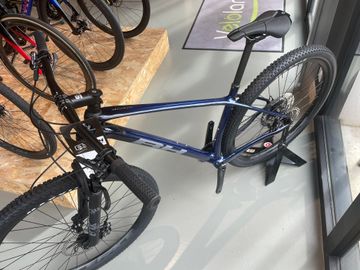 Used BH ULTIMATE RC 7.7 2023 2023 Mountainbike, Blue, 29 — image 4 of 7