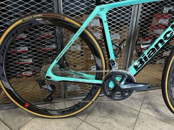 Brugt Bianchi Infinito - Ultegra 2022 2022 Road & Gravel — billede 2 af 8