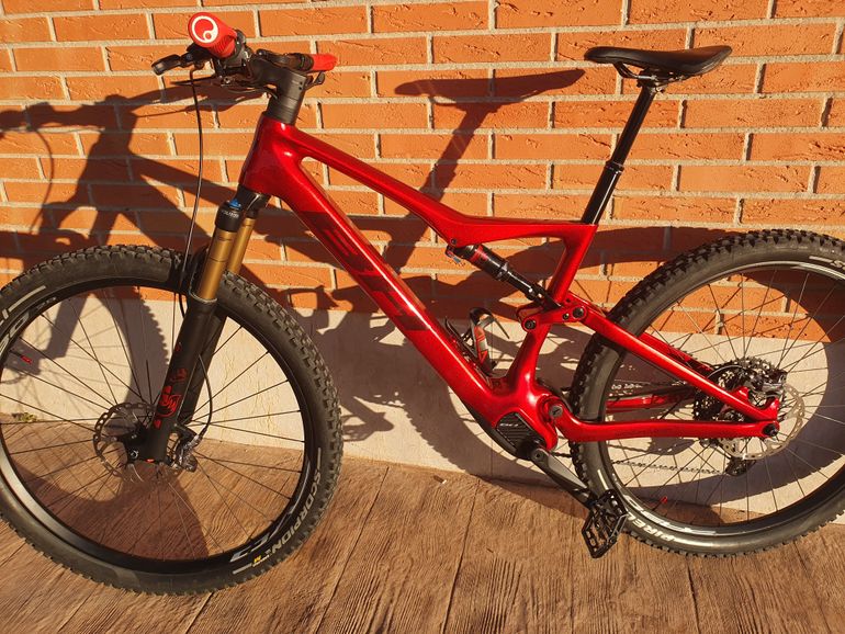 Used BH iLYNX RACE CARBON LT 7.7 2023 2023 Mountainbike, Rojo — image 1 of 6