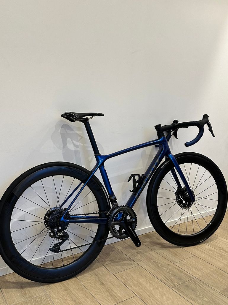 Giant TCR Advanced Pro Team Disc used in SM buycycle Ireland