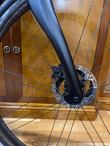 Used Pinarello DOGMA F DURA ACE Di2 Disc 2022 2022 Road & Gravel, Blau — image 6 of 6