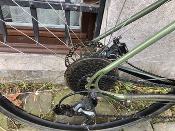 Używany Genesis Croix De Fer 20 2019 2019 Road & Gravel — zdjęcie 3 z 9