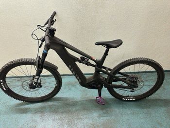 Used Canyon Strive:ON CFR Underdog 2024 2024 Mountainbike, Black, 29, 27.5 — image 4 of 6