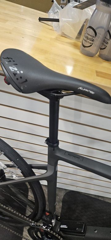 Used Cannondale Synapse Carbon 2 LE 2023 2023 Road & Gravel, Black — image 6 of 7