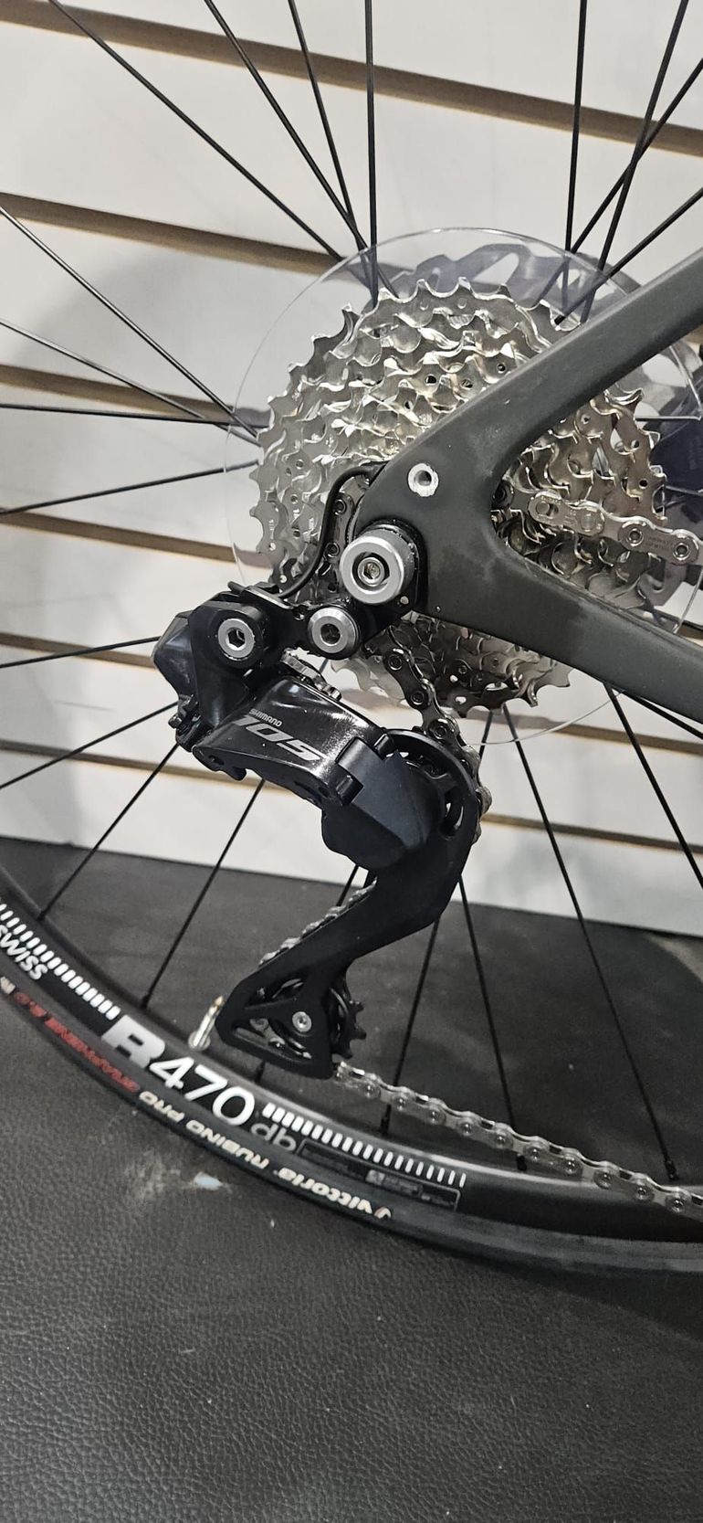 Used Cannondale Synapse Carbon 2 LE 2023 2023 Road & Gravel, Black — image 3 of 7