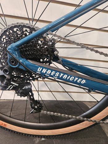 Used BMC URS AL TWO 2023 2023 Road & Gravel — image 3 of 7