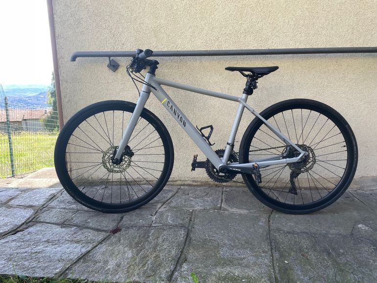 Used Canyon Roadlite 6 2022 Road & Gravel, Light Gray — image 4 of 6