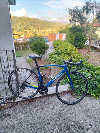 Used Van rysel Ultimo prezzo! Ultra CF RCR 2022 Road & Gravel, Blue — image 1 of 16